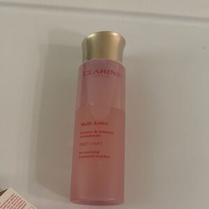 Clarins Multi-Active Revitalizing Essence in White and Red